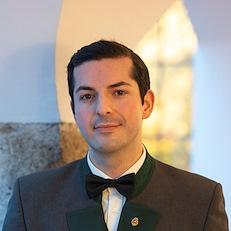 Host Nikola Dragomirovic 